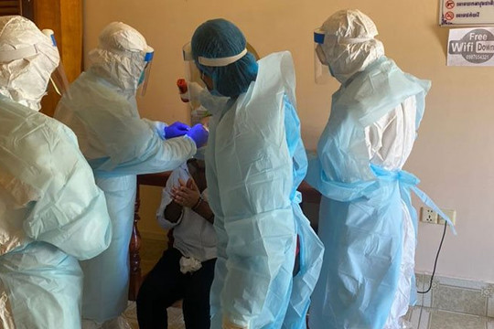 Bệnh nhân COVID-19 thứ hai ở Campuchia tử vong vì lý do bất ngờ, thêm 4 người Việt nhiễm coronavirus