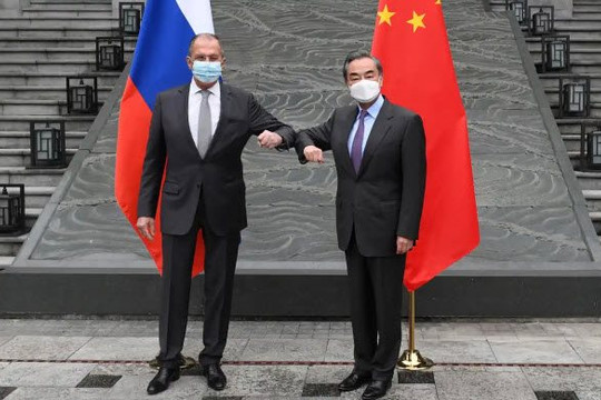 Nga theo Trung Quốc chống các lệnh trừng phạt từ Mỹ và EU, tố Biden tạo liên minh giống Chiến tranh Lạnh