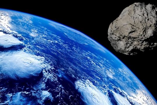 Tiểu hành tinh cỡ sân bóng đá đang lao về phía Trái đất 