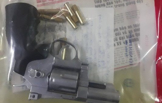 Hậu Giang: Bắt nhóm gây ra 16 vụ trộm, tàng trữ cả súng ống