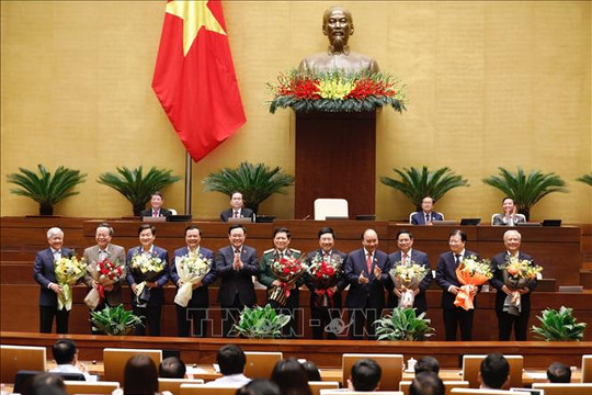 Quốc hội miễn nhiệm chức vụ Phó thủ tướng Chính phủ và 12 bộ trưởng, trưởng ngành