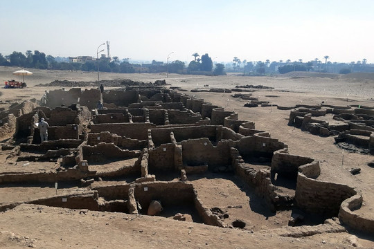 Ai Cập công bố phát hiện "Thành phố Vàng" 3.000 năm tuổi tại Luxor