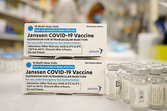 4 trường hợp đông máu hiếm gặp sau khi tiêm vắc xin Johnson & Johnson