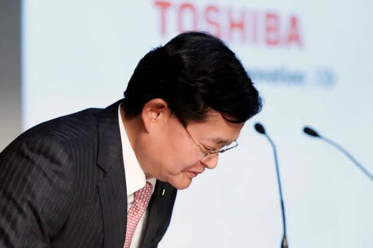 Vì sao Giám đốc điều hành Toshiba đột ngột từ chức?