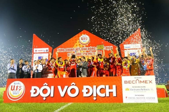 Nhờ Thanh Nhàn, PVF thắng nhàn, lên ngôi vô địch U.19 Quốc gia 2021