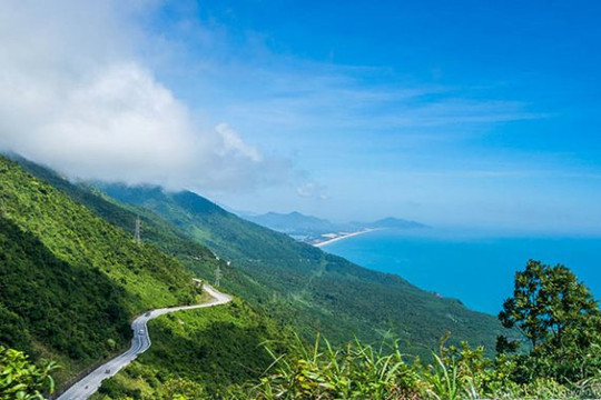 10 cung đường đẹp được ‘check-in’ nhiều nhất trên Instagram có đèo Hải Vân, Việt Nam