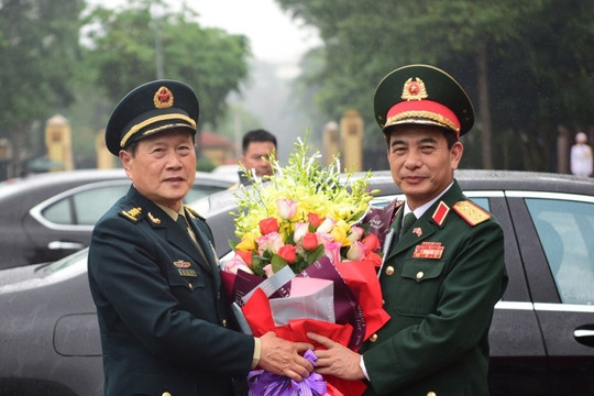 Bộ trưởng Quốc phòng Phan Văn Giang hội đàm với Bộ trưởng Quốc phòng Trung Quốc