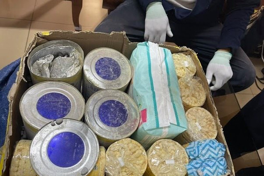 Thu giữ gần 36kg ma túy trong các lô hàng quà biếu