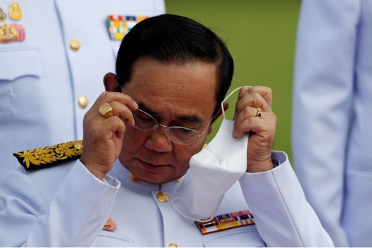 Thủ tướng Thái Lan đồng ý nộp phạt 6.000 baht vì không đeo khẩu trang