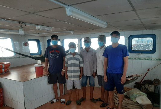 Kiên Giang: Phát hiện 5 thuyền viên nhập cảnh trái phép trên vùng biển Phú Quốc
