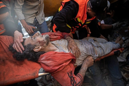 Bệnh viện Gaza chìm trong thảm cảnh thương đau chết chóc