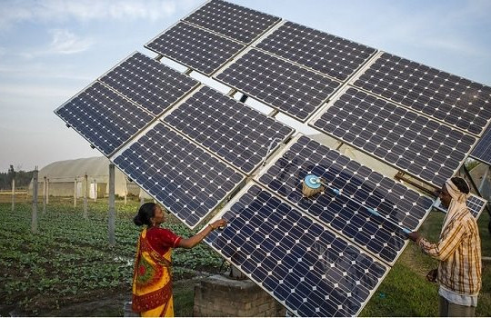 Ấn Độ khởi xướng điều tra pin năng lượng mặt trời Việt Nam
