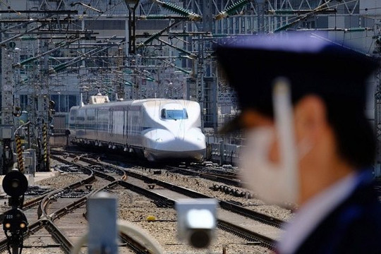 Nhật Bản: Tài xế bỏ đi vệ sinh khi tàu cao tốc Shinkansen đang chạy 150 km/giờ