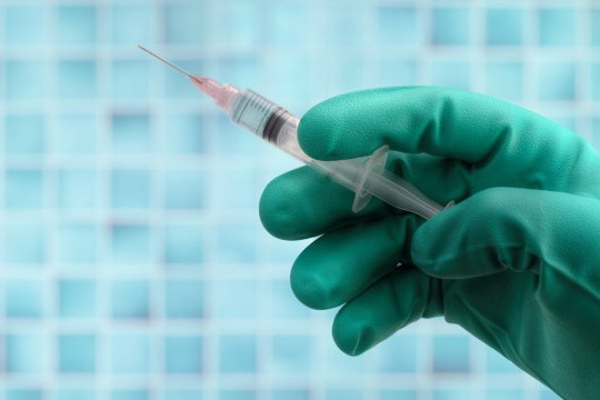 Có 10 triệu liều vắc xin COVID-19 gần hết hạn, hãng dược Trung Quốc sẵn sàng cung cấp cho Đài Loan