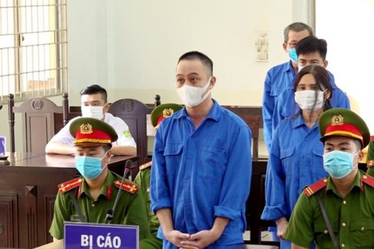 An Giang: Nhóm người tổ chức cho 47 người Trung Quốc xuất cảnh trái phép lãnh 28 năm tù