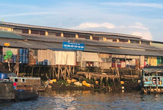 An Giang: Phạt Công ty Châu Việt Long 370 triệu đồng do xả thải trái phép tại chợ đầu mối thủy hải sản
