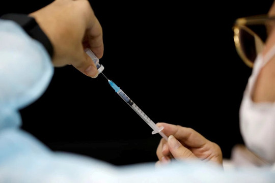 Hiệu quả vắc xin Pfizer giảm khi 60% dân đã tiêm phòng, Israel tăng ca bệnh vì biến thể Delta