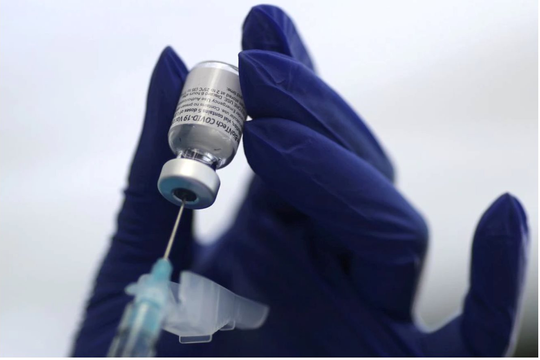 Mỹ cân nhắc cho tiêm mũi vắc xin COVID-19 thứ 3 vì lo ngại tác dụng phụ nghiêm trọng