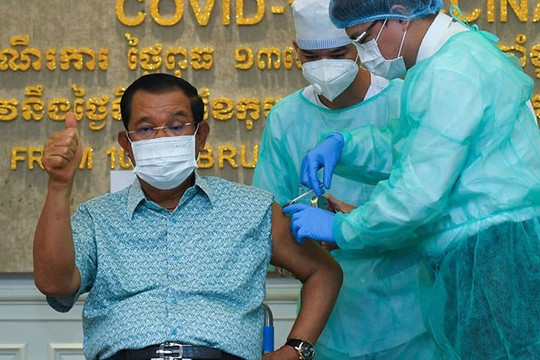 Báo Khmer Times: Phương Tây không tặng vắc xin cho Campuchia nhưng phân biệt đối xử với vắc xin Trung Quốc