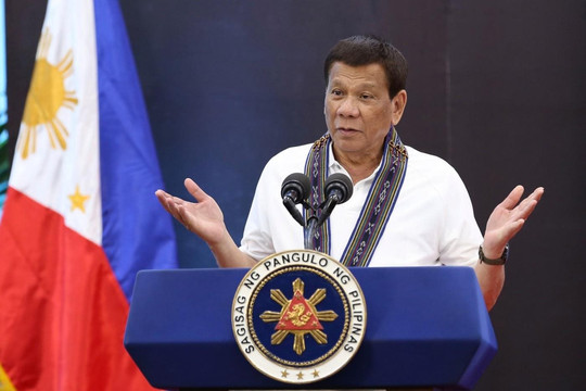 Tổng thống Philippines phủ nhận việc nhận tiền từ Trung Quốc 