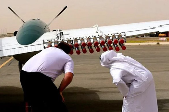 Dubai dùng máy bay không người lái tạo mưa chống nắng nóng gần 49 độ