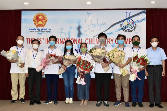Việt Nam giành 3 huy chương vàng và 1 huy chương bạc Olympic Hóa học Quốc tế