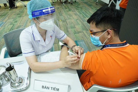 1,1 triệu liều AstraZeneca đã đến Tân Sơn Nhất, TP.HCM triển khai tiêm vắc xin Vero Cell