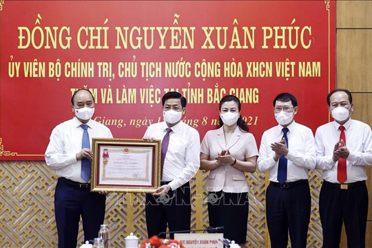 Bắc Giang được Chủ tịch nước trao Huân chương nhờ thành tích phòng chống dịch COVID-19