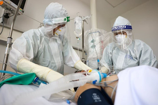 Thêm 10.657 ca nhiễm mới, Bộ Y tế trả lời việc một số cơ sở y tế từ chối tiếp nhận bệnh nhân