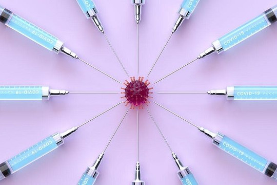 Điều chỉnh vắc xin COVID-19 chống lại các biến thể nguy hiểm có dễ thực hiện?