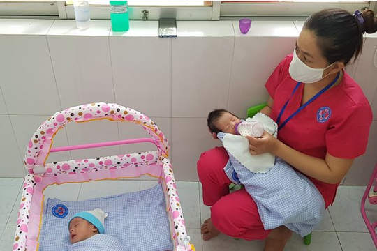 Bệnh viện Hùng Vương lên kế hoạch giúp bà mẹ mắc COVID-19 tránh trầm cảm