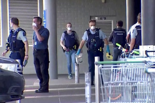 Bắn hạ kẻ tấn công khủng bố bằng dao tại New Zealand