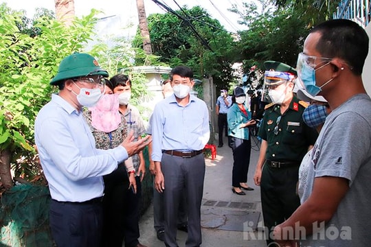 Khánh Hòa: Nghiên cứu cho phép hoạt động trở lại đối với những người đã tiêm vắc xin