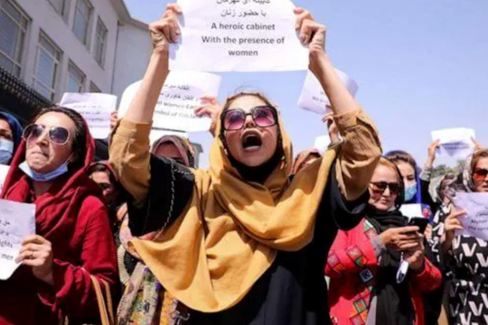 Phụ nữ Afghanistan tiếp tục đấu tranh chống lại Taliban