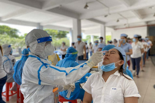 Việt Nam ghi nhận 13.137 ca nhiễm mới, trong đó TP.HCM vẫn tăng cao nhất