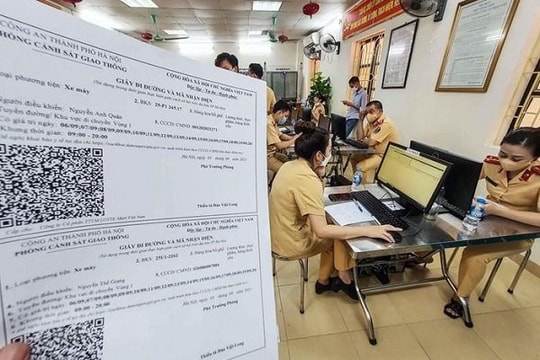 Sáng nay 6.9, người dân Hà Nội sẽ phải trình giấy đi đường gắn QR Code 