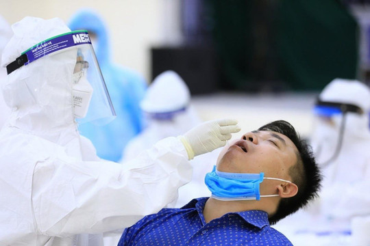 TP.Hà Nội ban hành kế hoạch xét nghiệm diện rộng, tiêm vắc xin