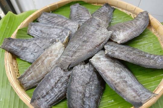 Bán cá khô qua mạng cho người ‘nước ngoài’, bị lừa hơn 150 triệu đồng