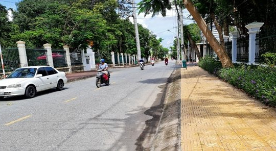 UBND tỉnh Sóc Trăng mở lại cổng trên đường Trần Quang Diệu