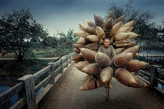 Bức ảnh chụp “Người bán đó” ở Hưng Yên đoạt giải trong cuộc thi ảnh quốc tế