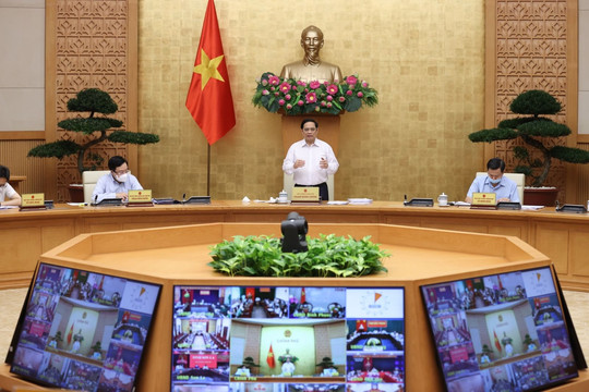 Thủ tướng Phạm Minh Chính: Lúc này phải “thắt lưng buộc bụng”