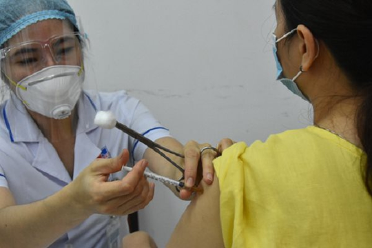 TP.HCM kêu gọi 4% người dân nhanh chóng đăng ký tiêm vắc xin
