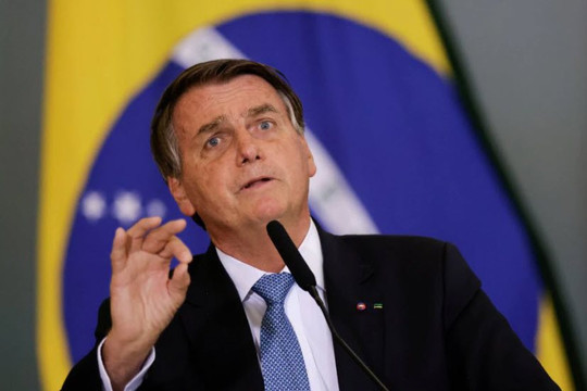 Tổng thống Brazil không được vào sân xem trận bóng đá vì chưa tiêm vắc xin COVID-19