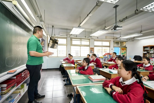 Lệnh cấm dạy thêm ở Trung Quốc làm gia tăng số lượng tiến sĩ xin giảng dạy tại trường học 