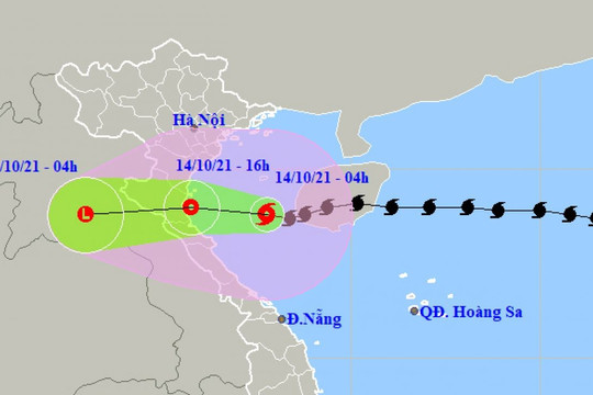 Sau khi đi qua đảo Hải Nam, bão số 8 suy yếu khi vào Vịnh Bắc Bộ