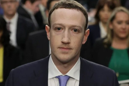 'Mark Zuckerberg là người quyền lực nhất từng bước đi trên mặt đất’