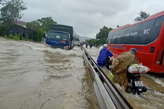 Không khí lạnh tăng cường, Trung Trung Bộ nhiều nơi mưa rất to