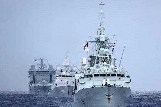 Tàu chiến Mỹ và Canada vào eo biển Đài Loan khiến quân đội Trung Quốc bật chế độ cảnh báo