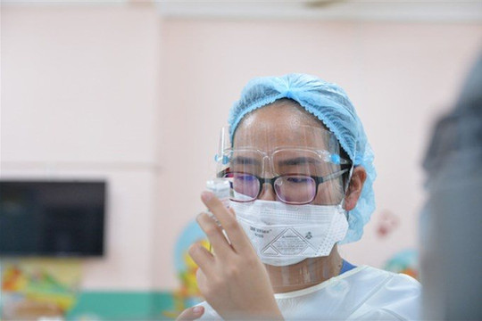 TP.HCM và Hà Nội nêu lý do chưa có kế hoạch cụ thể về tiêm vắc xin cho trẻ