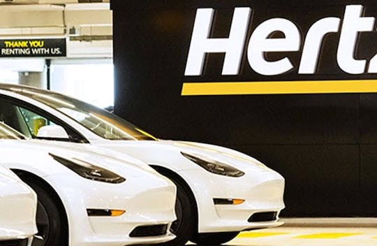 Tesla được định giá gần 1.000 tỉ USD sau khi Hertz đặt mua 100.000 ô tô điện Model 3